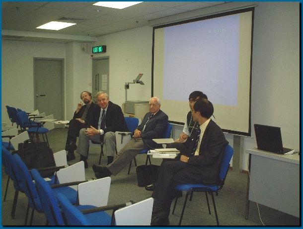 602x451 pixels (104K)